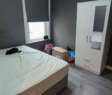 Room in a Shared House, Church Road, CR0 - Photo 3