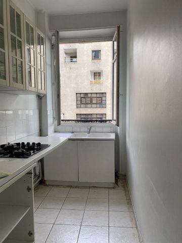 Location Appartement 3 pièces 66m² PARIS 5ème - Photo 4