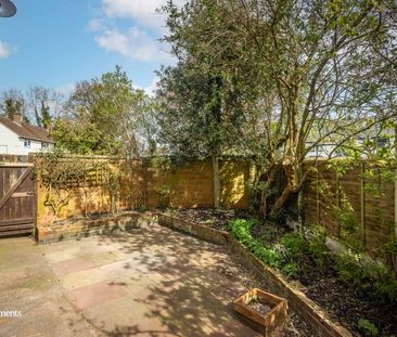 Adkinson Avenue, Dunchurch, Rugby - Photo 2