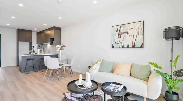 Location, Lifestyle & Convenience in One! - Photo 1