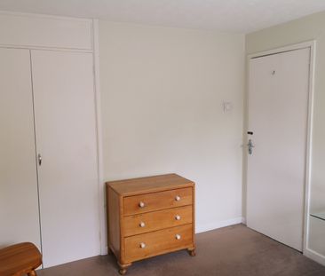 2 Bed Flat, Westwood Road, SO17 - Photo 4