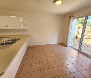 2 BEDROOM TOWNHOUSE IN A PRISTINE LOCATION - Photo 4