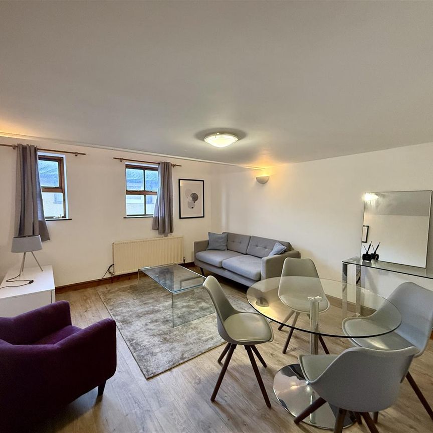 82 Mount Street - Photo 1