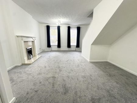 3 bedroom semi-detached house to rent - Photo 3