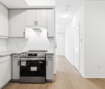 For Lease - 3211 Sixth Line Unit# Unit 2, Oakville, Ontario - Photo 3