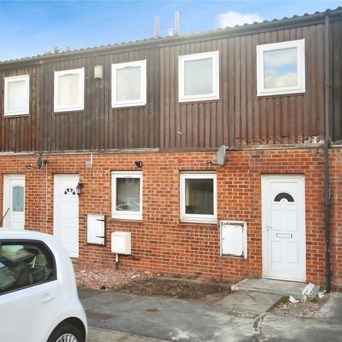 2 bedroom terraced house to rent - Photo 1