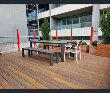 Studio apartment with excellent surrounding & furnished. Self-conta... - Photo 2