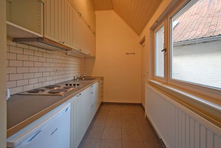 PITTORESK EN RUSTIG GELEGEN RUIME WONING CENTRUM RUMBEKE - Photo 2