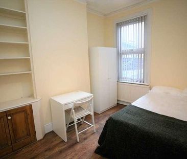 Acquire Estate Agents Amazing Mossford Street House, E3 - Photo 3