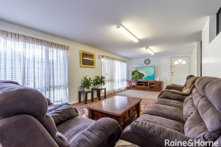 14 Uralla Circuit, Kelso, NSW 2795 - Photo 3