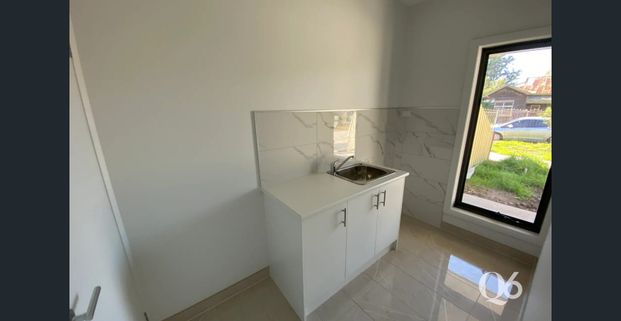 Stylish and Affordable Living in the Heart of St Albans - A Must-See Property! - Photo 1