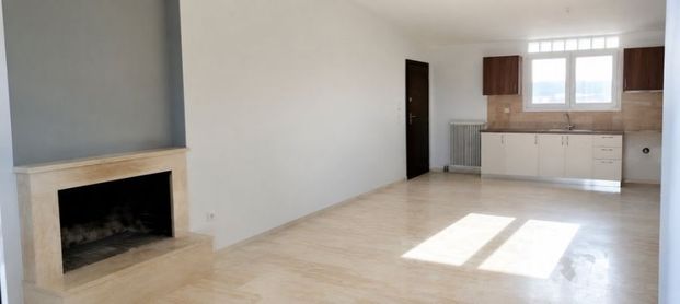 Διαμέρισμα για ενοικίαση - Παραλία, - Photo 1