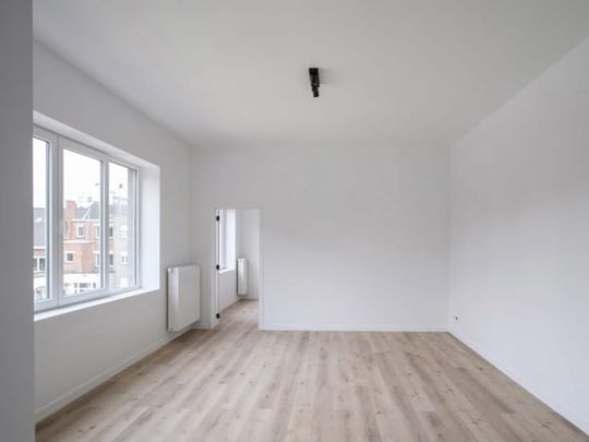 Appartement te huur - Photo 1