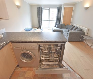 2 Bedroom Apartment - Photo 2