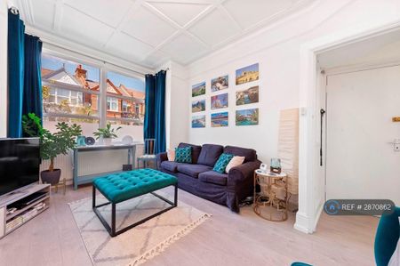 2 bedroom flat to rent - Photo 2