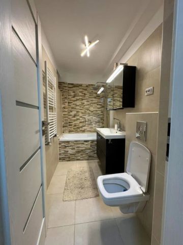 Apartament 3 camere si 2 locuri parcare in Titan langa metrou si parc - Fotografie 5