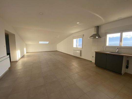Location Appartement 4 pièces 104m² ST PIERRE D ALBIGNY 73250 - Photo 1
