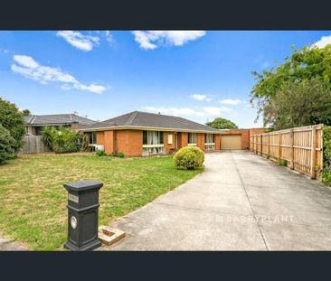 5 Warren Close, Narre Warren, Vic 3805 - Photo 1