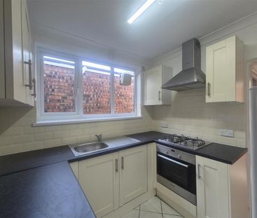 2 bedroom terraced house to rent - Photo 6