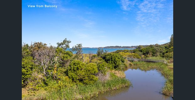 Beachfront Bliss – 1-Bedroom Resort-Style Living in Sapphire Beach - Photo 1