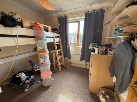 4 bedroom detached house to rent - Photo 4