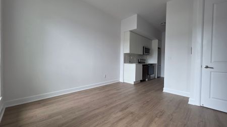 For Lease - 3240 William Coltson Avenue Unit# 101, Oakville, Ontario - Photo 3