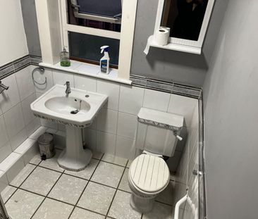 2 Bed Flat, Paisley Road West, G52 - Photo 4