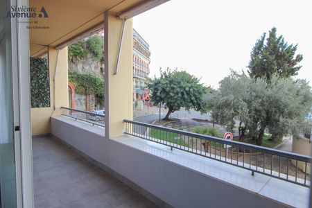 Location Appartement 3 pièces 90m² NICE 06000 - Photo 3