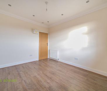 4 bedroom semi-detached house to rent - Photo 3