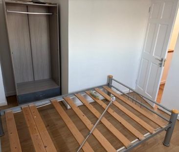 3 Bedroom Flat To Let - Photo 3