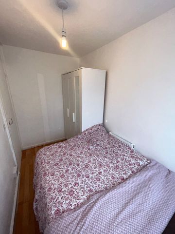 1 Bed Flat, Woolstaplers Way, SE16 - Photo 3