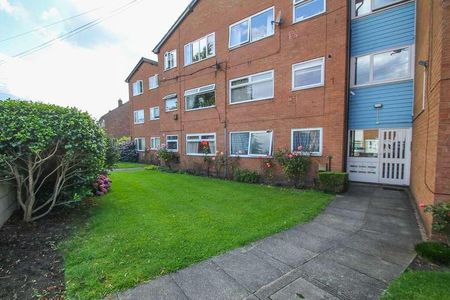 Cavendish Road, Urmston, Manchester, M41 - Photo 2