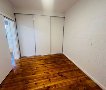 One Bedroom Cutie! - Photo 2