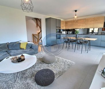 MAGNIFIQUE APPARTEMENT DUPLEX DE 4,5 PIÈCES AVEC JARDIN - Foto 2