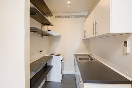 2/20 Payne Street, Caulfield North VIC 3161 - Apartment For Rent | Domain - Photo 2