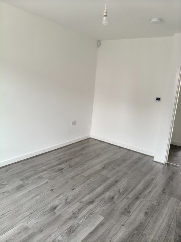 2 Bed Semi-Detached House, Audeley Way, CV6 - Photo 2