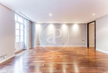 Flat for rent with Terrace in San Francesc (Valencia)