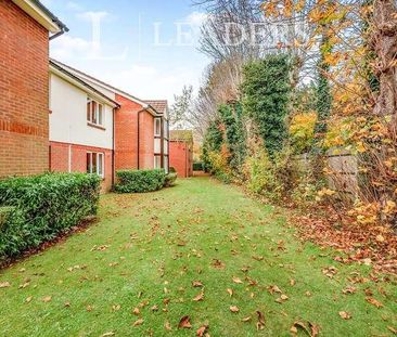 Maunsell Park, Station Hill, RH10 - Photo 6