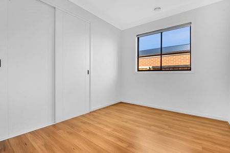 24 Mawson Street, Mickleham VIC 3064 - Photo 2