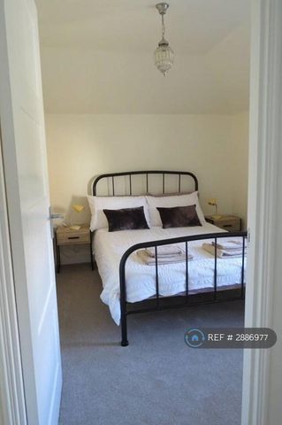 2 bedroom end of terrace house to rent - Photo 3