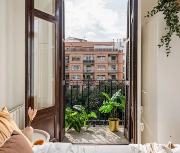 Carrer del Comte Borrell, Barcelona, Catalonia 08015 - Photo 3