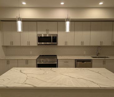 For Lease - 812 Star Private, Kanata, Ontario - Photo 1