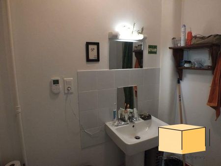 Location Appartement 2 pièces 45m² BELLEY 01300 - Photo 4