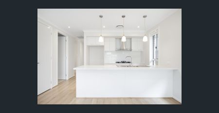 Spacious and convenient family home - Photo 3