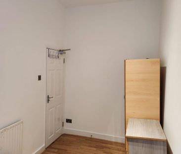 1 bedroom in a house share to rent - Photo 6