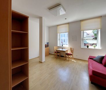 Tolle möblierte Single-Wohnung mit perfekter Verkehrsanbindung! - Photo 2