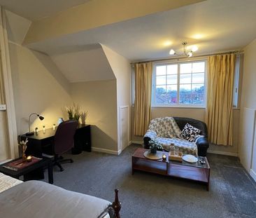 Room in a Shared House, Beresford Road, M13 - Photo 2