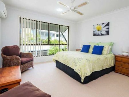 20/2 North Shore Avenue, Varsity Lakes QLD 4227 - House For Rent | Domain - Photo 4