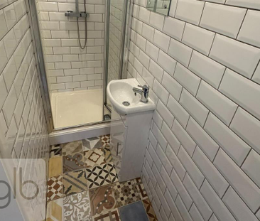 1 bedroom in a house share to rent - Photo 6