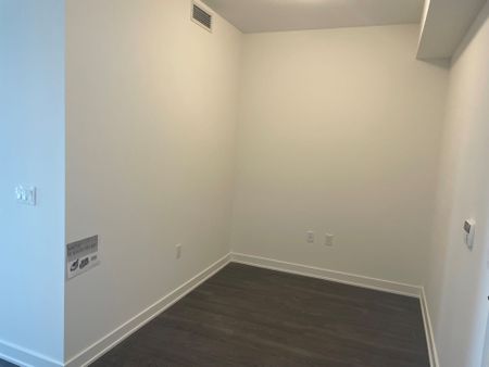For Lease - 4655 Metcalfe Avenue Unit# 308, Mississauga, Ontario - Photo 5